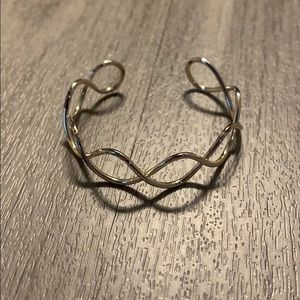 Only worn once! Twisted bangle bracelet!